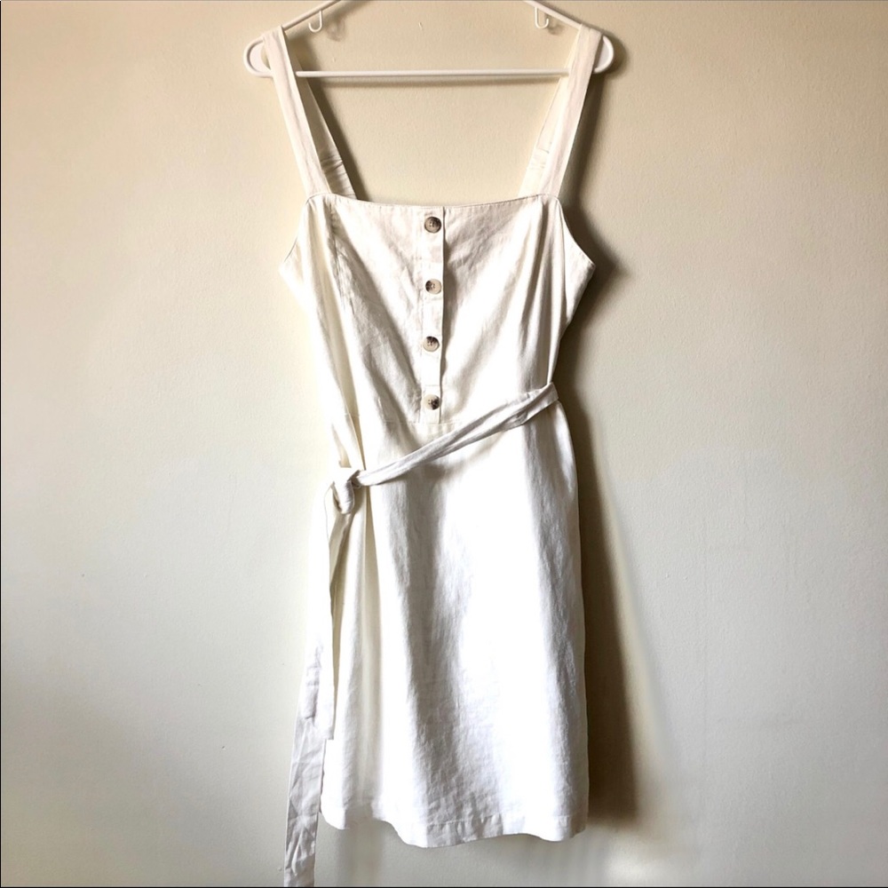 Dynamite Linen Dress - Picture 4 of 5